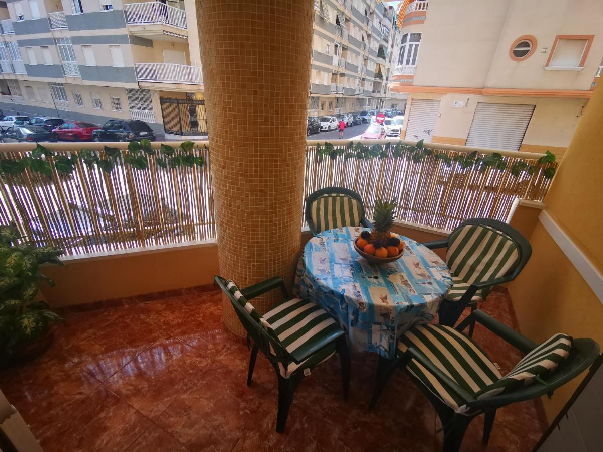 Rent An Apartment In Torrevieja Exterior foto